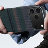 Benks Etui Magnetic Carbon Kevlar Armor Air Aurora 600D do iPhone 17 – Lekkie Etui Carbon Kevlarowe z Aurora Finish i MagSafe